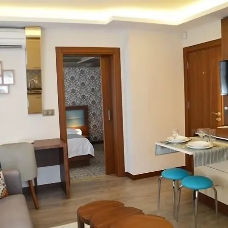 Royal Boutique House Hotel